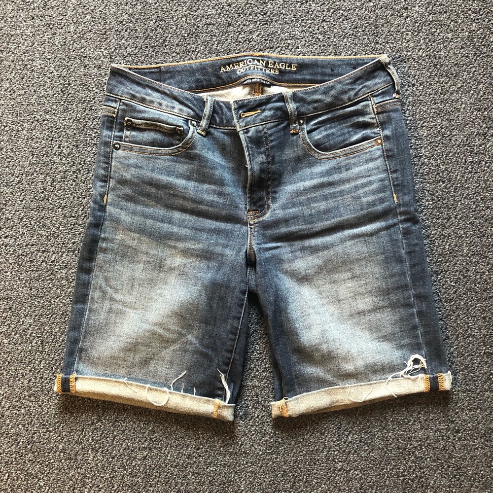 American Eagle Super Super Stretch Skinny Bermuda
